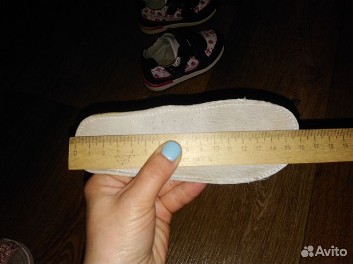 Кроссовки для девочки