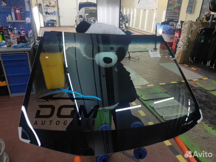 Лобовое стекло Infiniti FX50