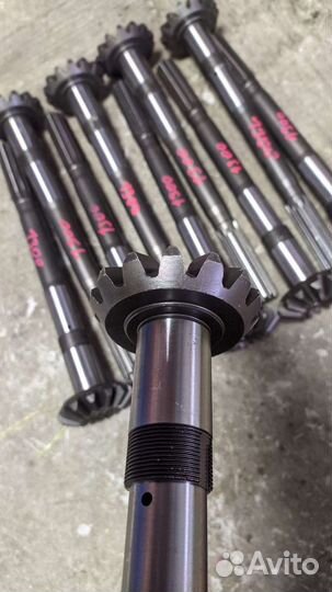 Вал вертикальный переднего моста мтз