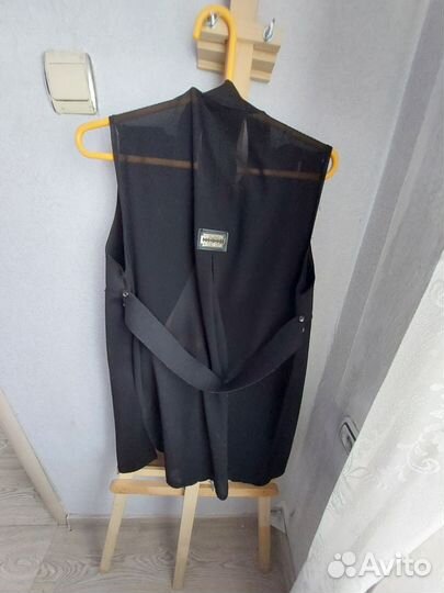 Безрукавка женская длинная