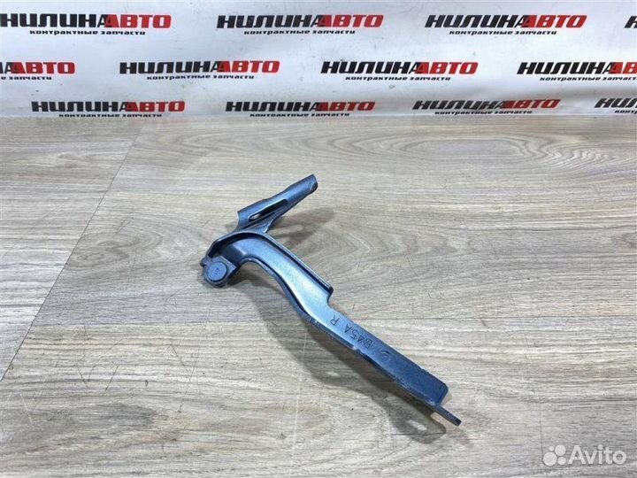 Петля капота правая Mazda 3 Bm Bn 2.0 2016