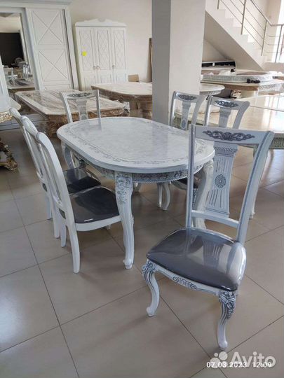 Стол и стулья роза