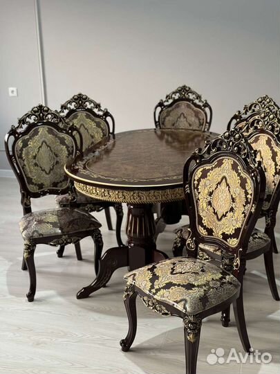 Столы и стулья с мрамором и без