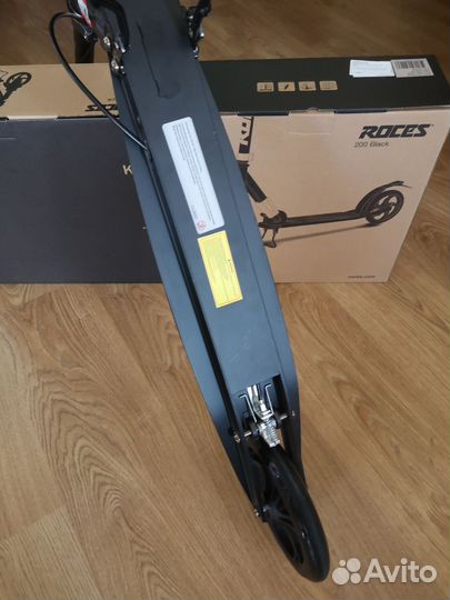 Самокат Roces 200 Black