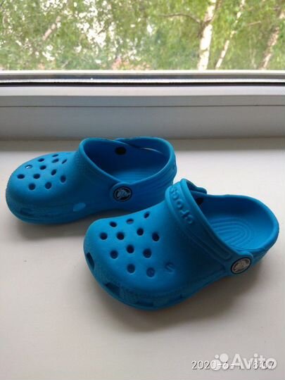 Сандалии Crocs 6-7