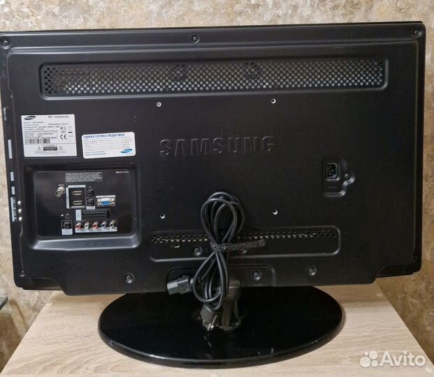 Телевизор Samsung LCD 32