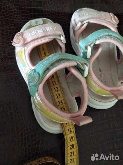 Летняя обувь на девочку