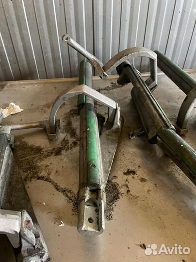 Стрелки поворотные подвесного трубчатого пути