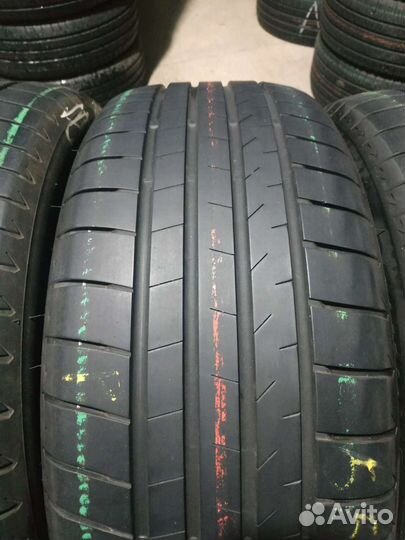 Bridgestone Alenza 001 235/50 R19 99V