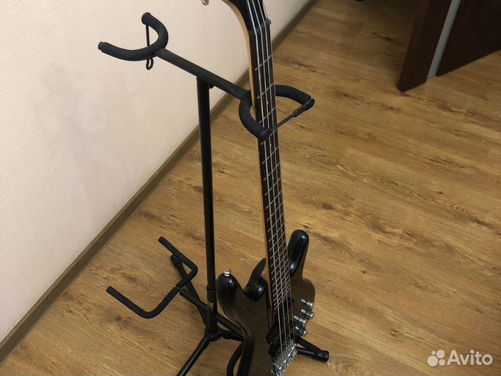 Бас-гитара ibanez