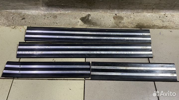 Накладки порогов внешние комплект BMW 5 series E34