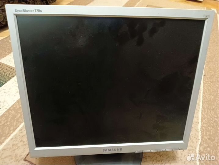 Монитор Samsung syncmaster 720n