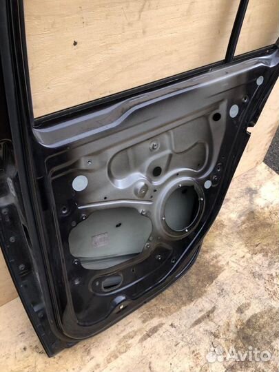 Дверь задняя правая VW Golf 5