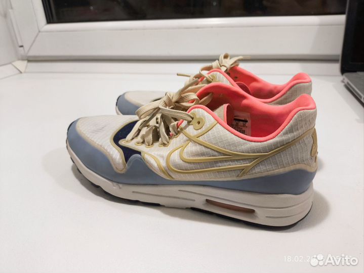 Кроссовки nike женские 39