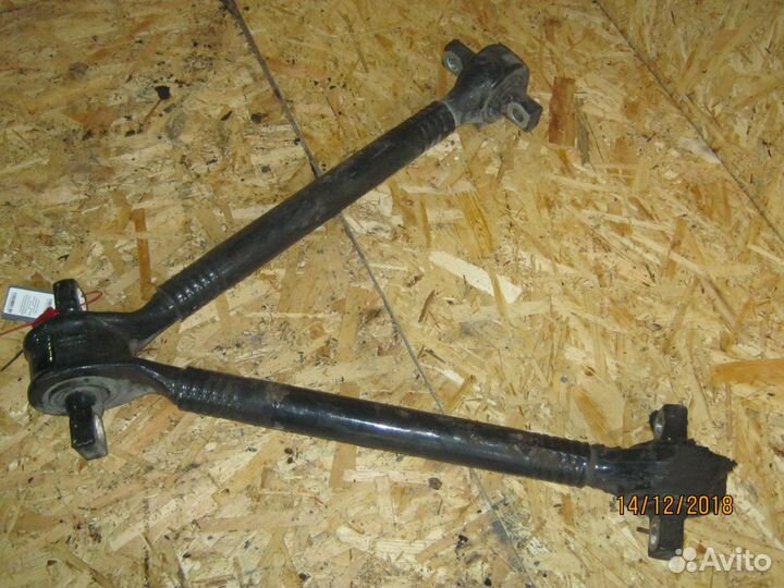 Тяга реактивная V образная Scania 1722582