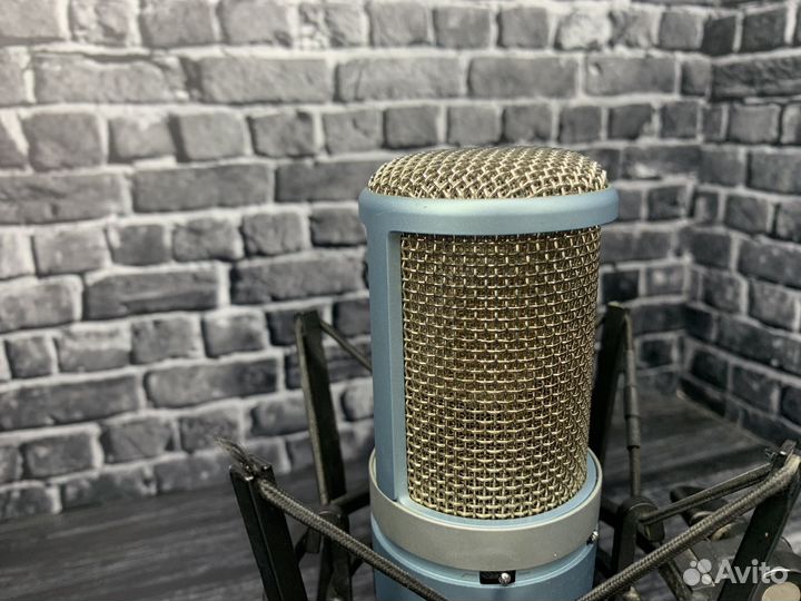 Микрофон akg p220 perfection