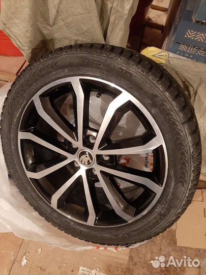 Продаю новый комплект колес nokian hakkapeliitta