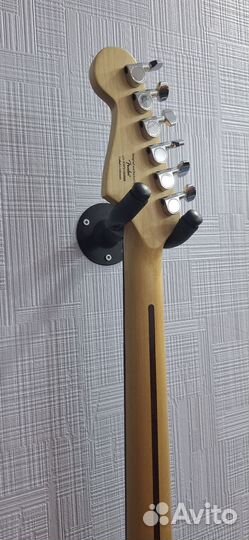 Электрогитара Squier Bullet Strat HSS