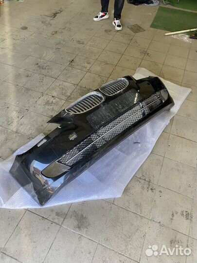 Передний бампер е60 в сборе