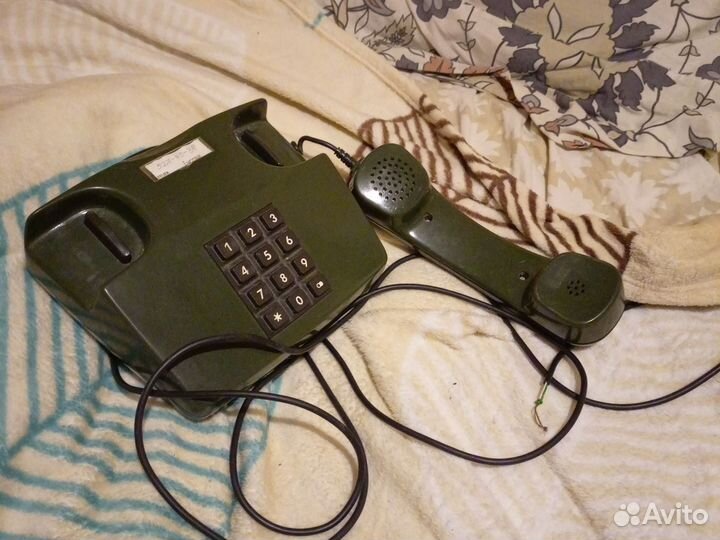 Старый домашний телефон