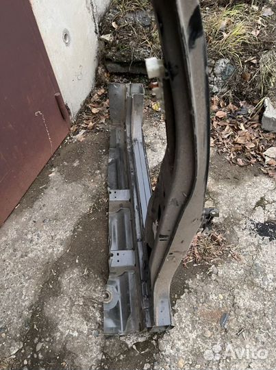 Порог правый Nissan Qashqai 2008г