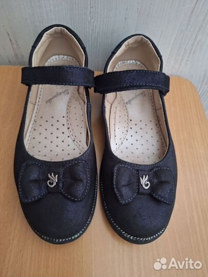 Кожаные туфли для девочки для школы