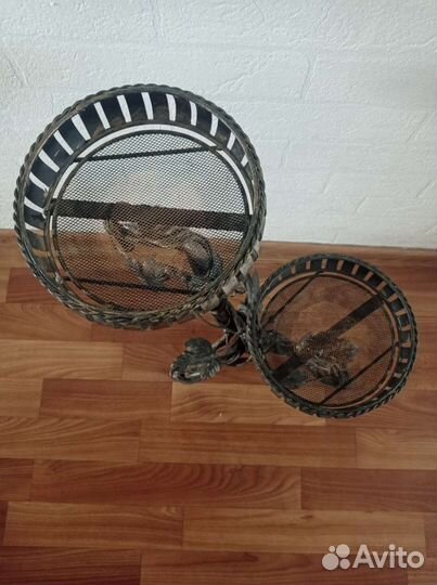 Кованая подставка кашпо для цветов