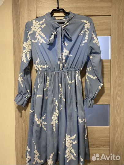 Голубое платье 42-44