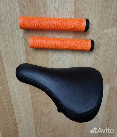 Велосипедное седло Funsea + грипсы Новое