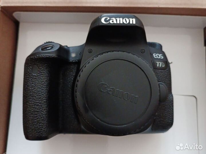 Фотоаппарат canon eos 77d body