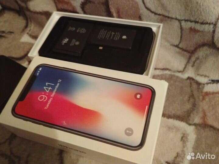 iPhone X, 64 ГБ