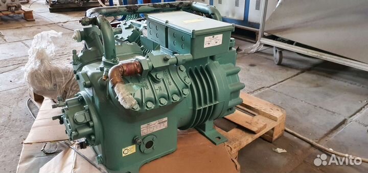 Bitzer S4G-12.2Y-40P низкотемпературный 2-ступ