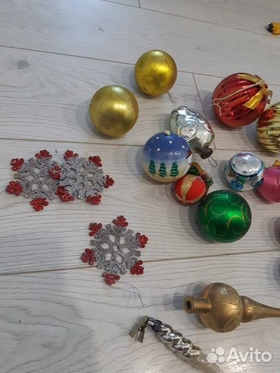 Новогодние игрушки