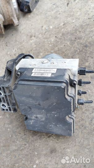 Блок абс на Хюндай Санта Фе 4. TM. 10-24. G4KJ