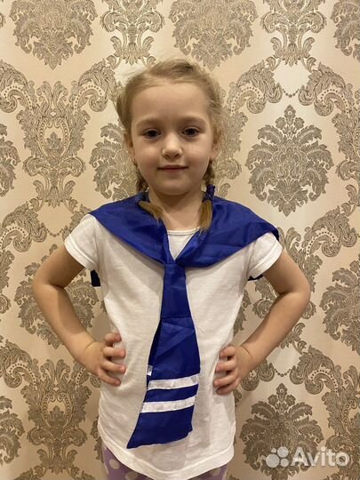 Гюйс, воротник моряка