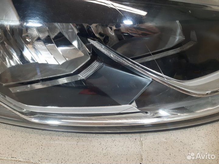 Фара правая Volkswagen Polo SED
