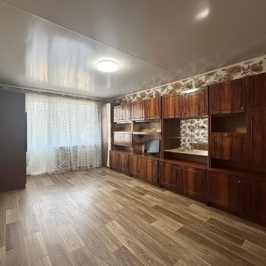 Квартира 1-комн. 36.7 м² в пгт Верхнеднепровский — фото 2