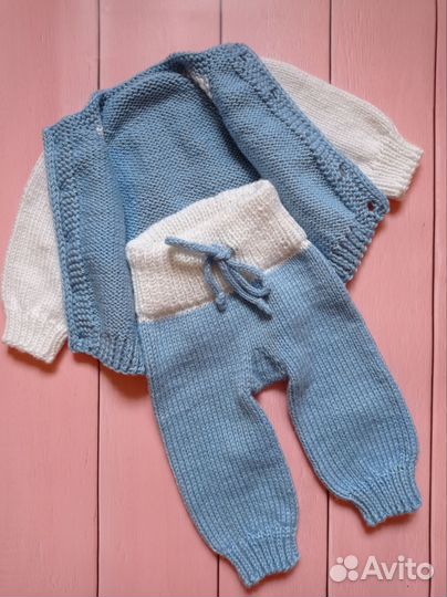 Вязаный комплект для новорождённого.Ручная работа