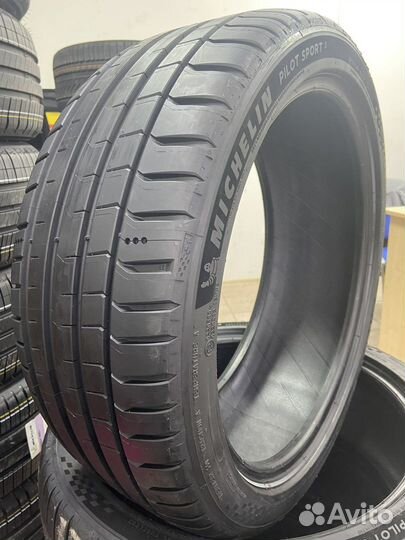 Michelin Pilot Sport 5 275/35 R19 и 245/40 R19 100Y