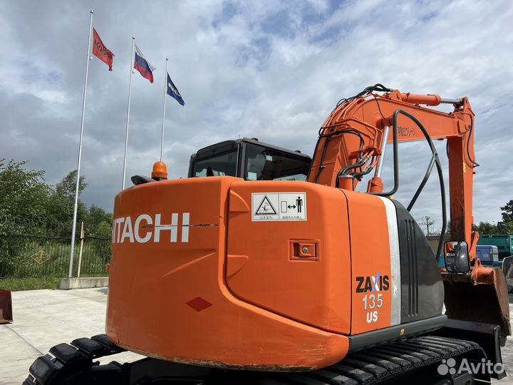 Гусеничный экскаватор Hitachi ZX135US, 2020