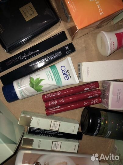 Косметика Avon