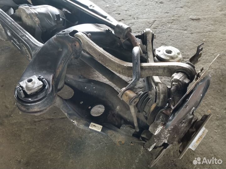 Подрамник задний Mercedes W205 W253