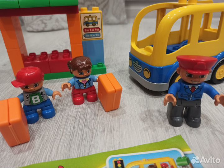 Lego duplo Школьный автобус