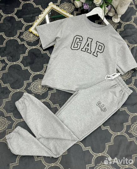 Костюм Gap