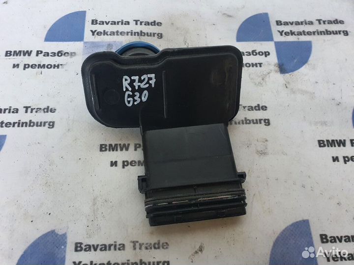 Наливной канал бачка стеклоомывателя BMW G30