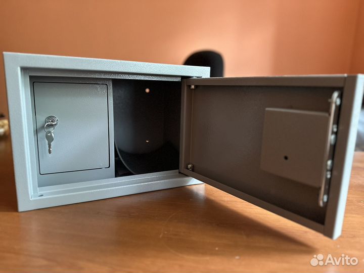 Сейф оружейный пистолетный