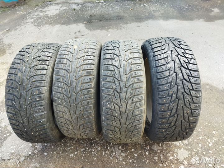 Hankook Winter I'Pike 215/50 R17 95T