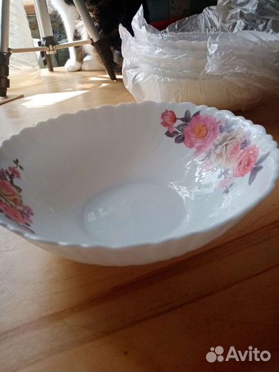 Тарелка новая