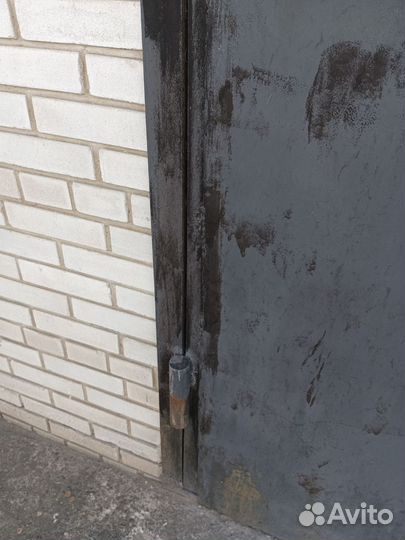 Ворота гаражные металлические распашные