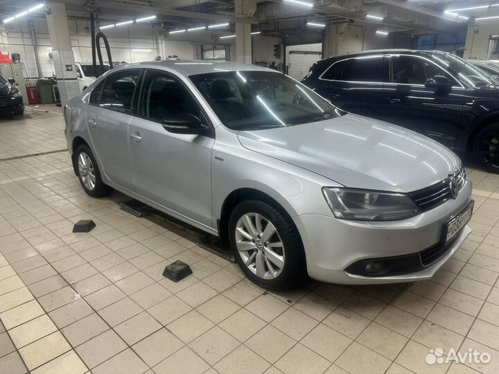 Volkswagen Jetta 1.6 AT, 2013, 100 000 км